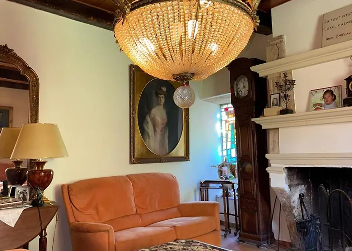 Villa Art & Relaxation Manor Spa, Billiards & Pinball *